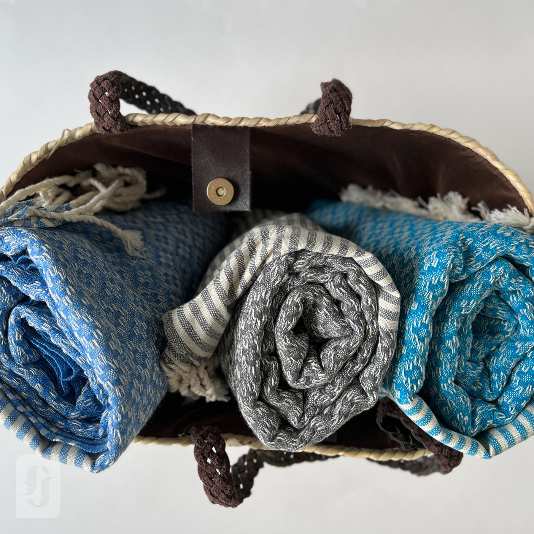 #color_brown leather